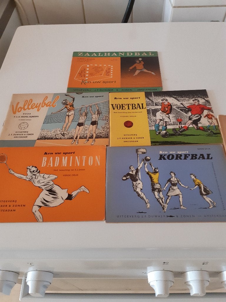 Vintage sportboeken 'Ken uw sport', Gelezen, Diverse auteurs, Ophalen of Verzenden, Overige sporten