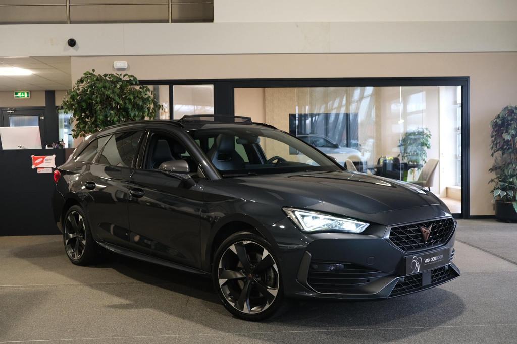 CUPRA Leon Sportstourer 1.4 e-Hybrid 204PK Pano Virtual Navi, 77 km/l, Gebruikt, Zwart, 4 cilinders