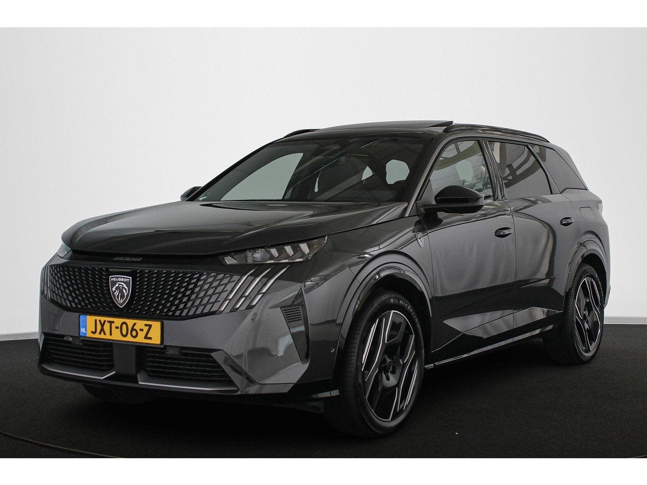 Peugeot E-5008 GT Exclusive 73 kWh 7p Panoramadak Nappa Lede, Automaat, Gebruikt, 213 pk, 7 stoelen