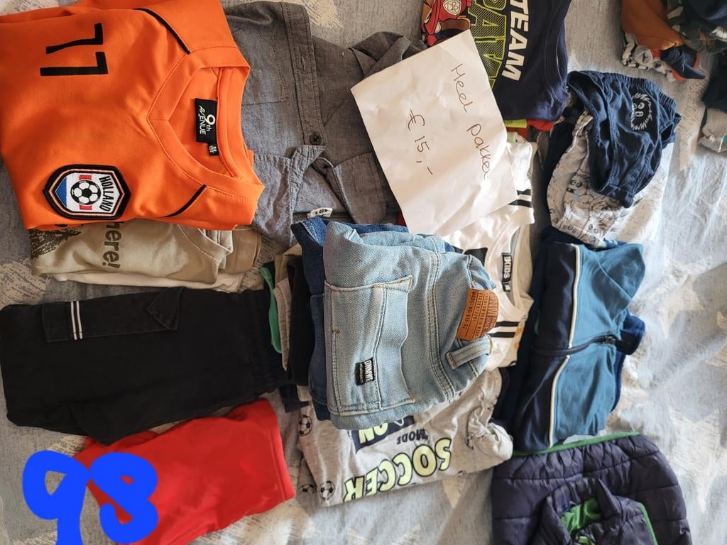 Jongens kledingpakket maat 98, Ophalen