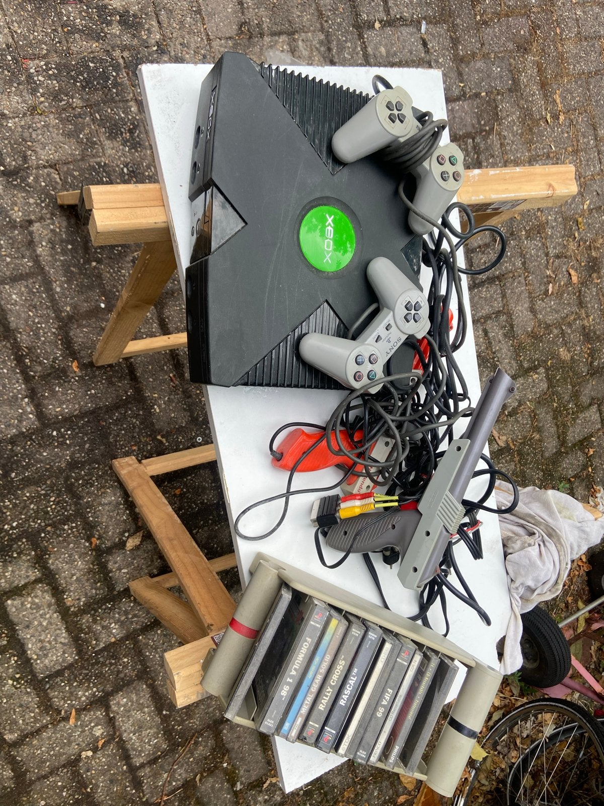 Originele Xbox met controllers en PlayStation games, Ophalen of Verzenden, Gebruikt, Met 2 controllers, Met games