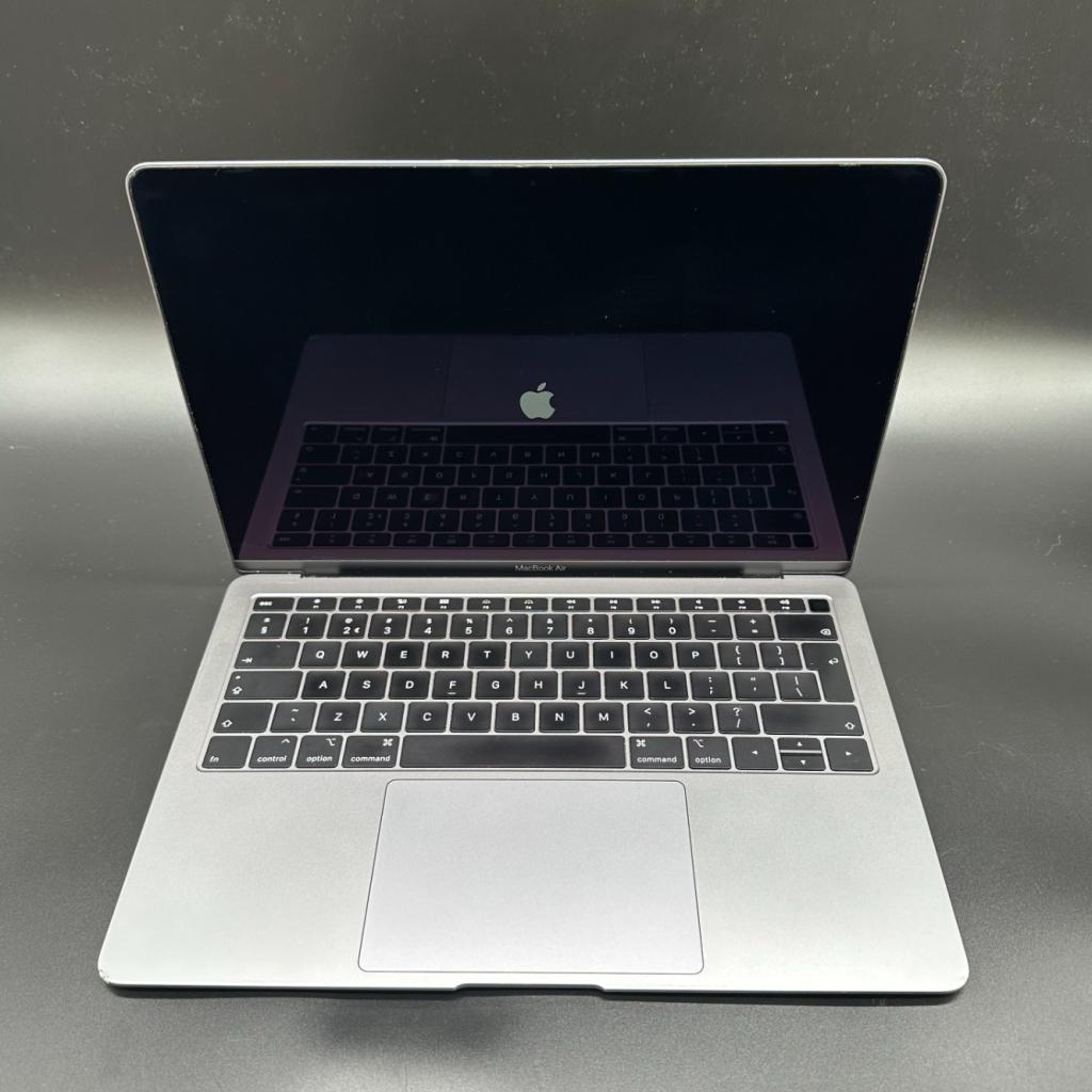 Macbook Air 2019 13" i5 1.6GHz 8GB 128GB SSD 252 Cycli, Computers en Software, Apple, Zo goed als nieuw, Support@apple.com, One Apple Park Way
Cupertino, CA 95014
United States