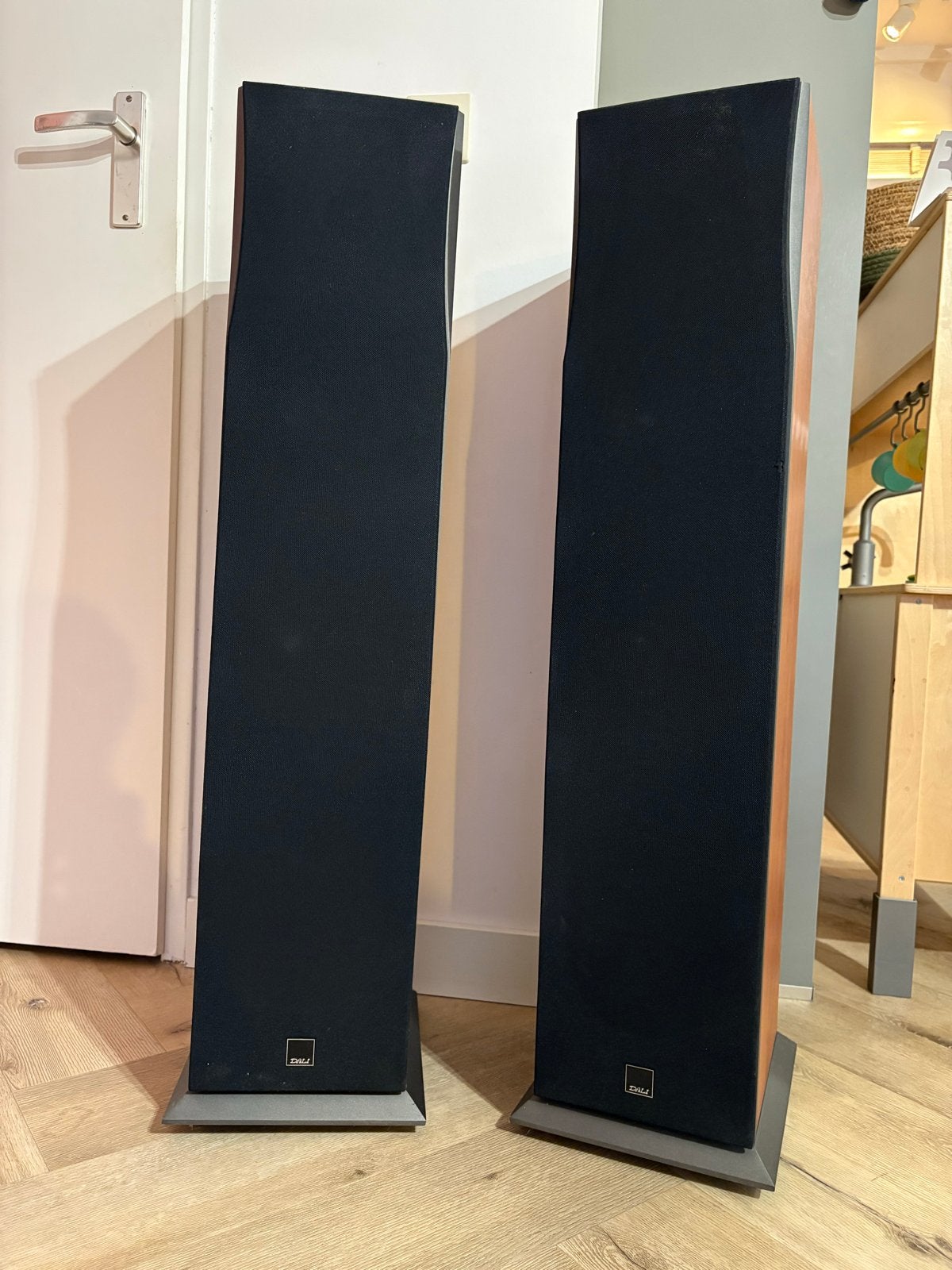Dali Concept 6 speakerset met NAD receiver en Bluetooth, Ophalen, Vloerstaande luidspreker, Gebruikt, Afstandsbediening