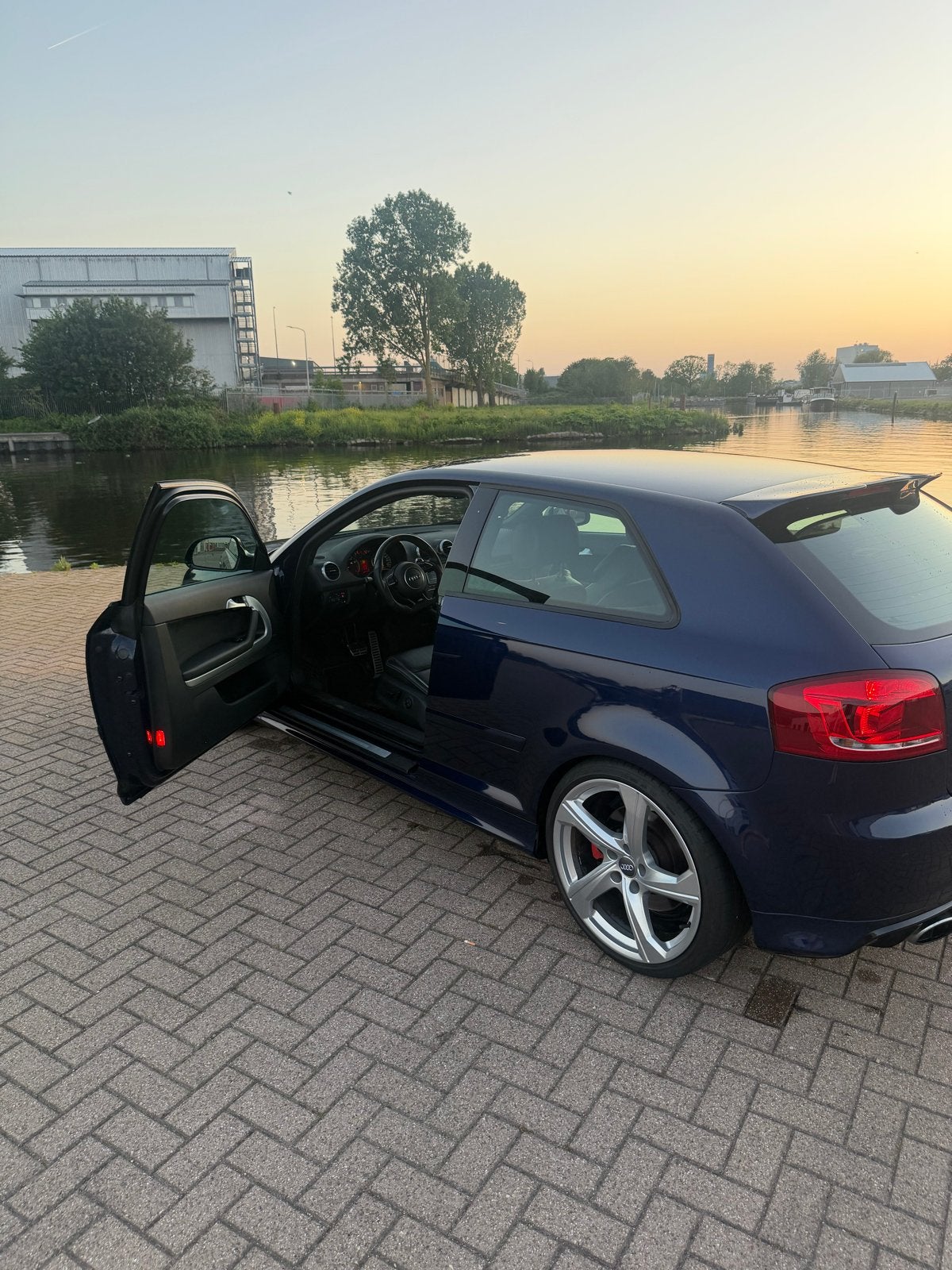 Audi a3 3.2 vr6, Auto's, Automaat, Zwart, Blauw, 1650 kg