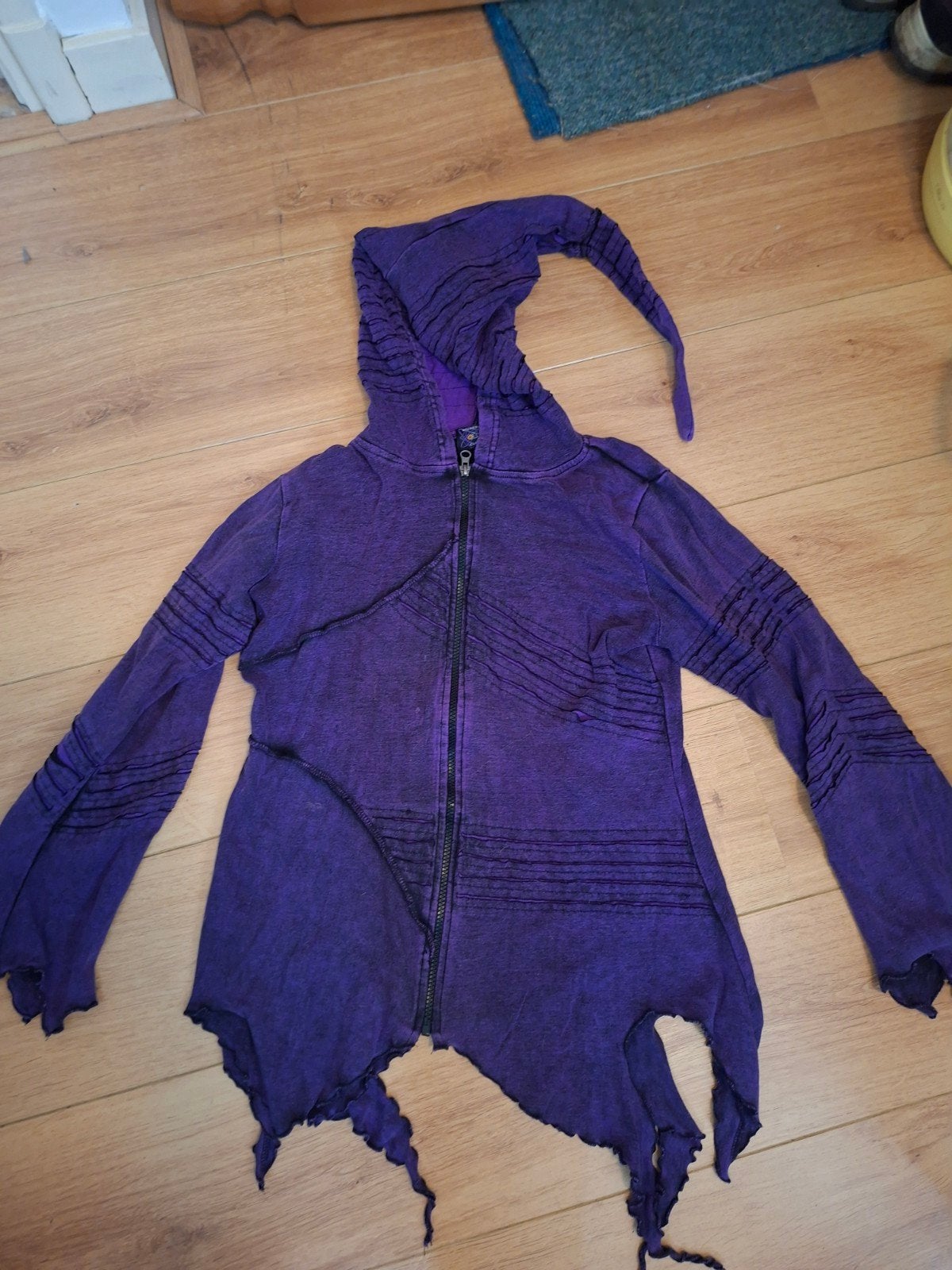 Gothic Vest Paars Maat M/L met puntige capuchon, Kleding | Dames, Ophalen of Verzenden, Maat 38/40 (M), Paars