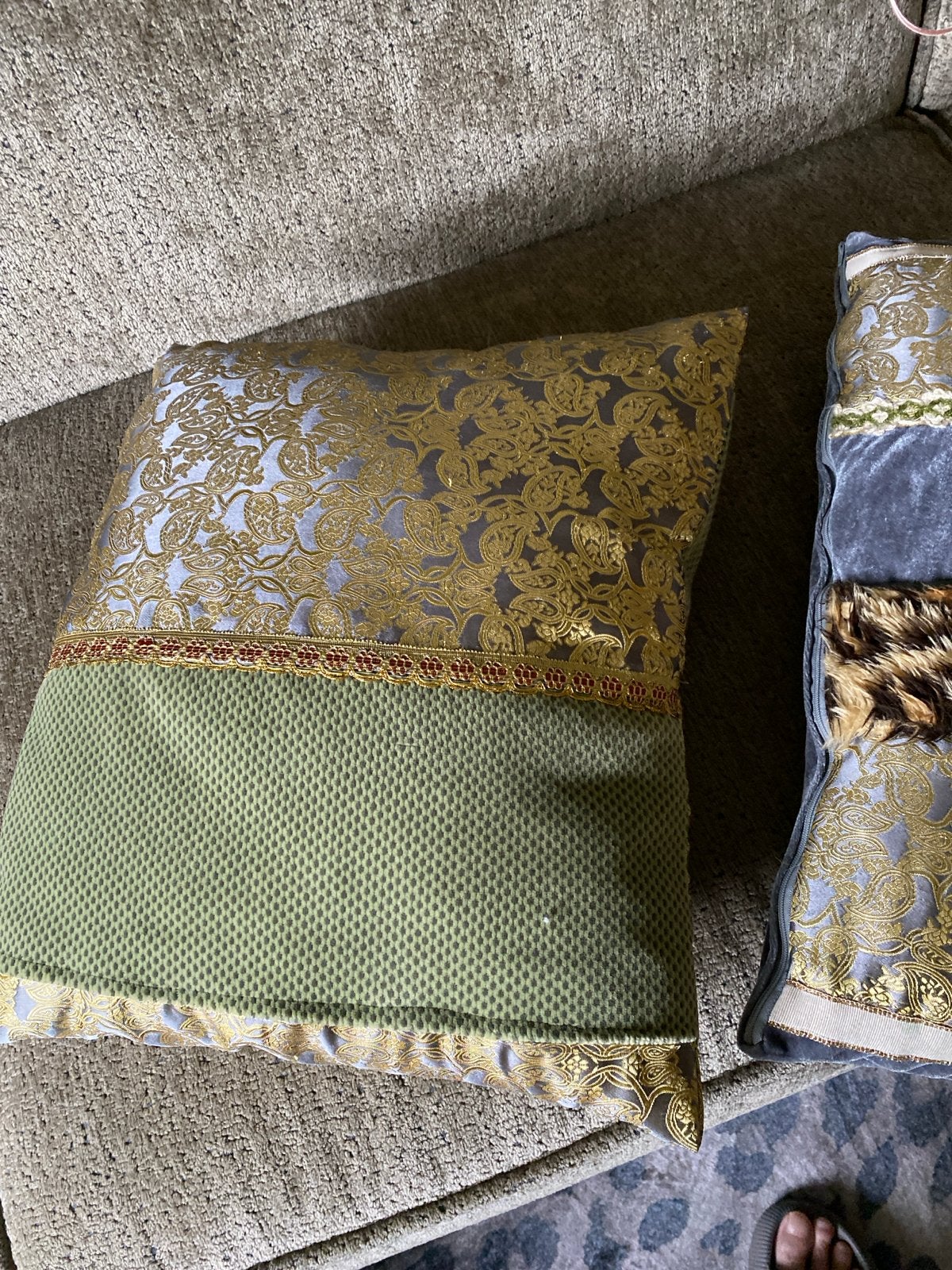 Decoratieve Kussenset: Goud, Groen en Grijs met Patroon, Overige merken, Gebruikt, Meerkleurig, Met print