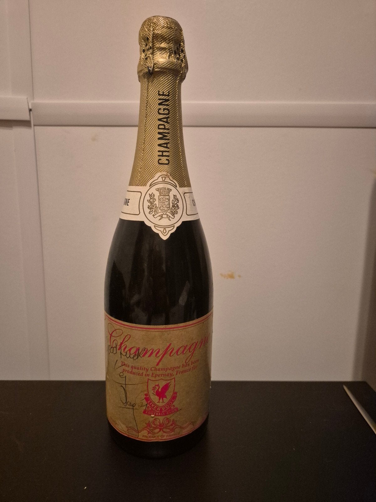 Liverpool FC Champagne - Gesigneerd door Jay, Ophalen of Verzenden, Zo goed als nieuw, Buitenlandse clubs, Overige typen