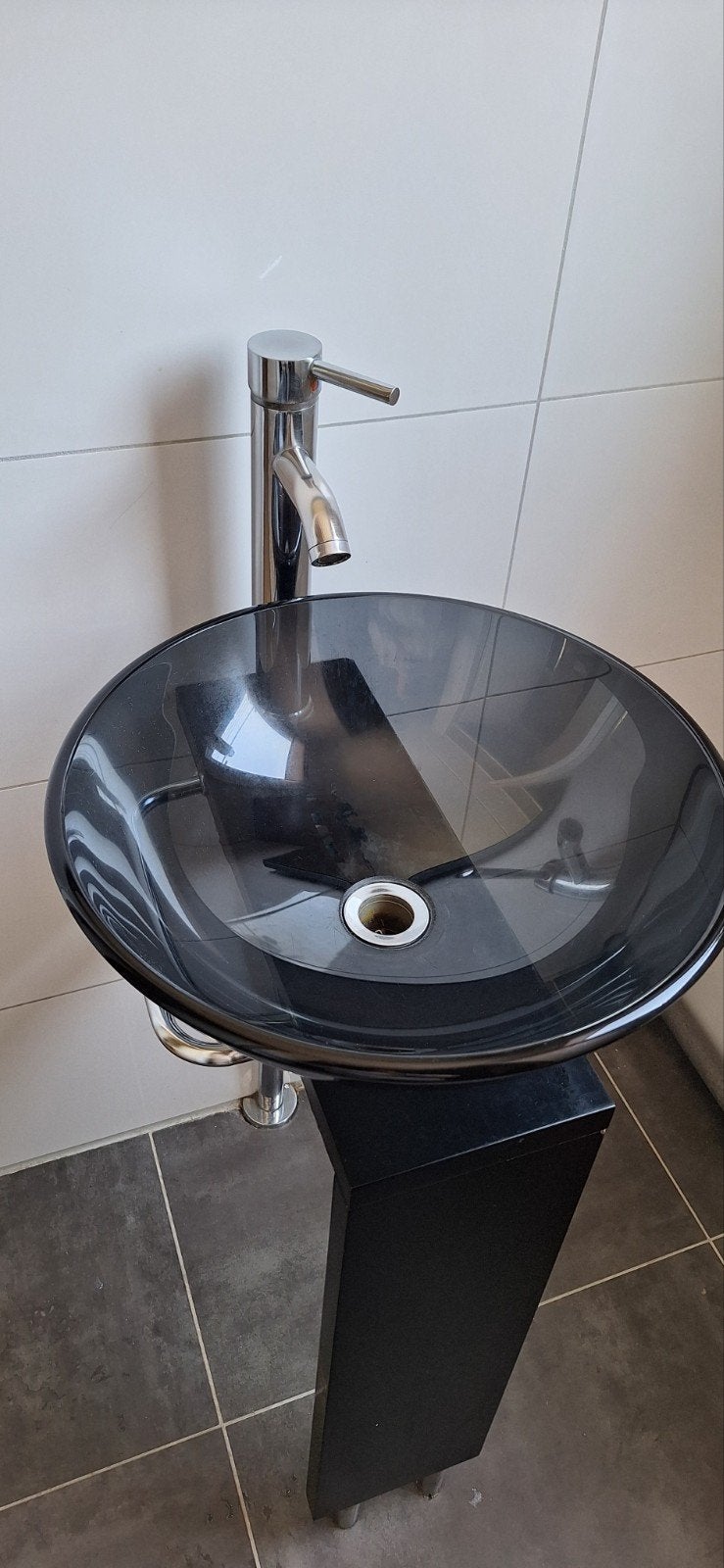 Glazen wasbak
diameter is 42 cm en 13 cm hoog, Ophalen, Minder dan 50 cm, Minder dan 100 cm, Wasbak of Wastafel