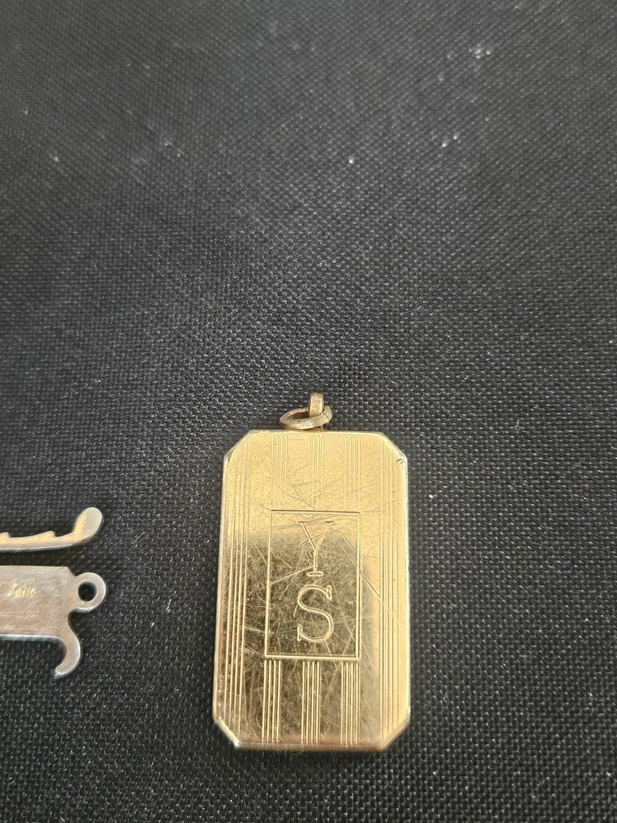 Vintage Anson Twin S.O.S. Hanger Goudkleurig, Overige materialen, Gebruikt, Overige voorstellingen, Ophalen of Verzenden