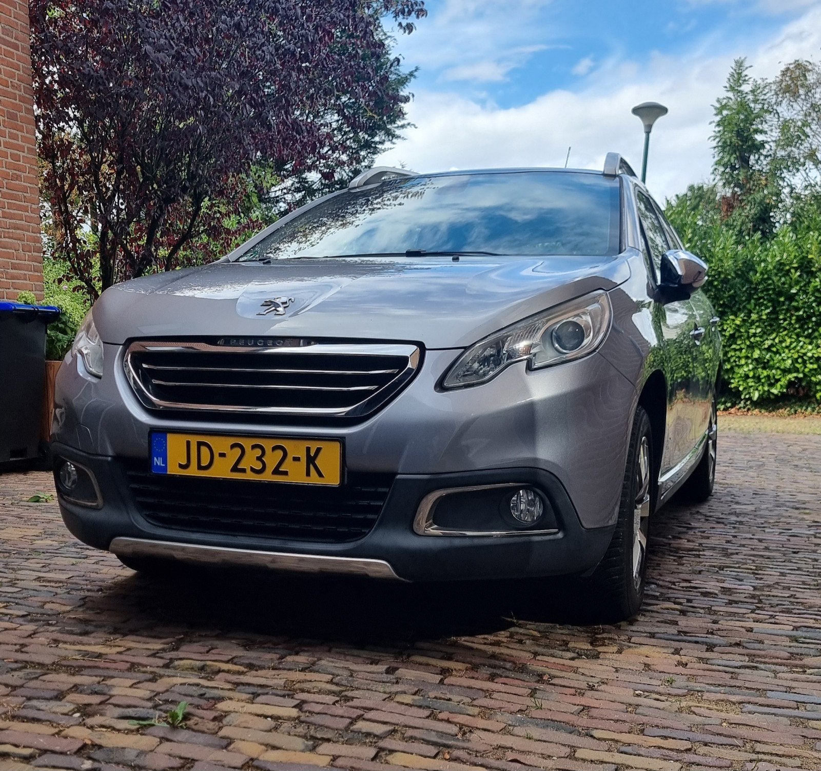 Peugeot 2008 1.2 VTI 81KW 2016 Grijs, Auto's, Voorwielaandrijving, 1270 kg, Origineel Nederlands, Handgeschakeld