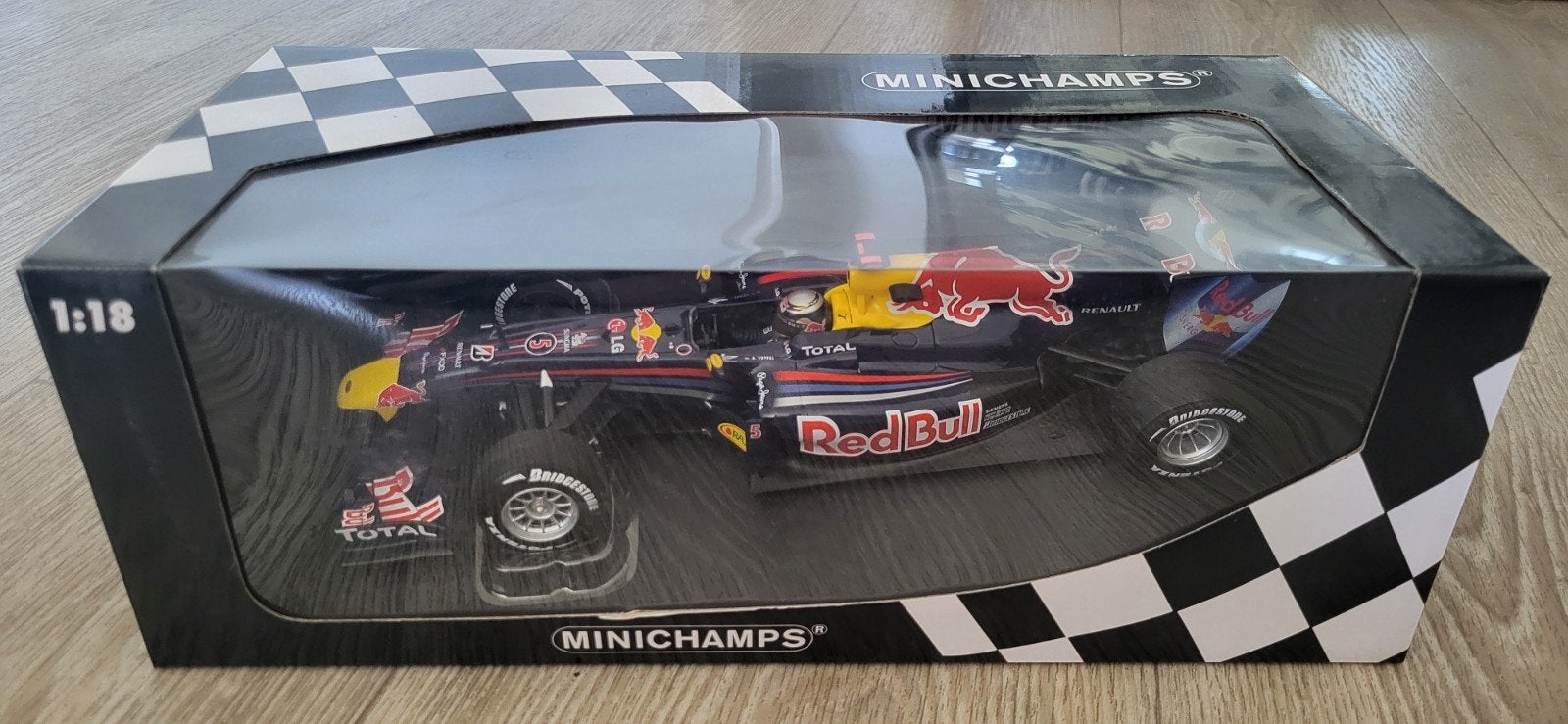 Te koop: Red Bull RB6 Vettel 1:18, Ophalen, Nieuw, Auto's
