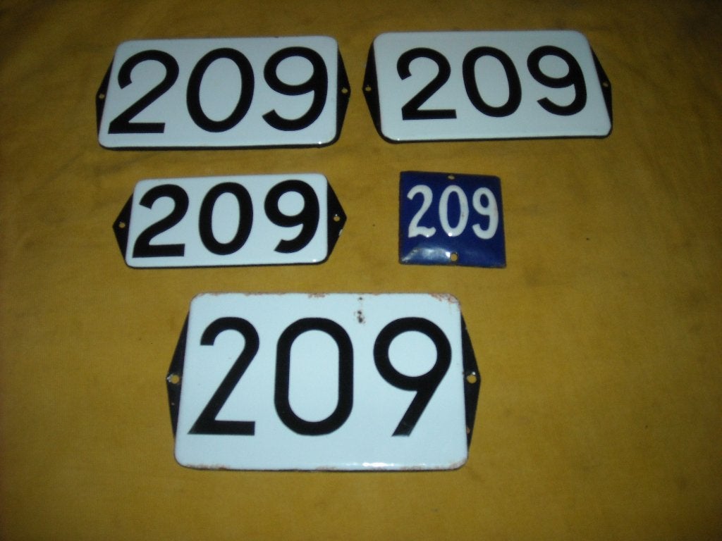 oud emaille huisnummer 209 ook 210 211 212 213 214 215 216 4, Ophalen of Verzenden