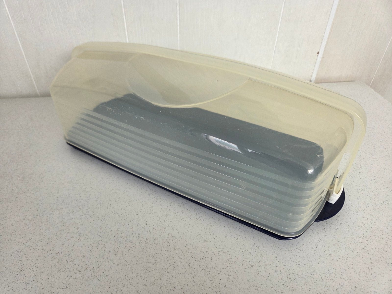Tupperware Brooddoos met Snijplank en Deksel, Gebruikt, Overige kleuren, Bewaardoos, Ophalen of Verzenden