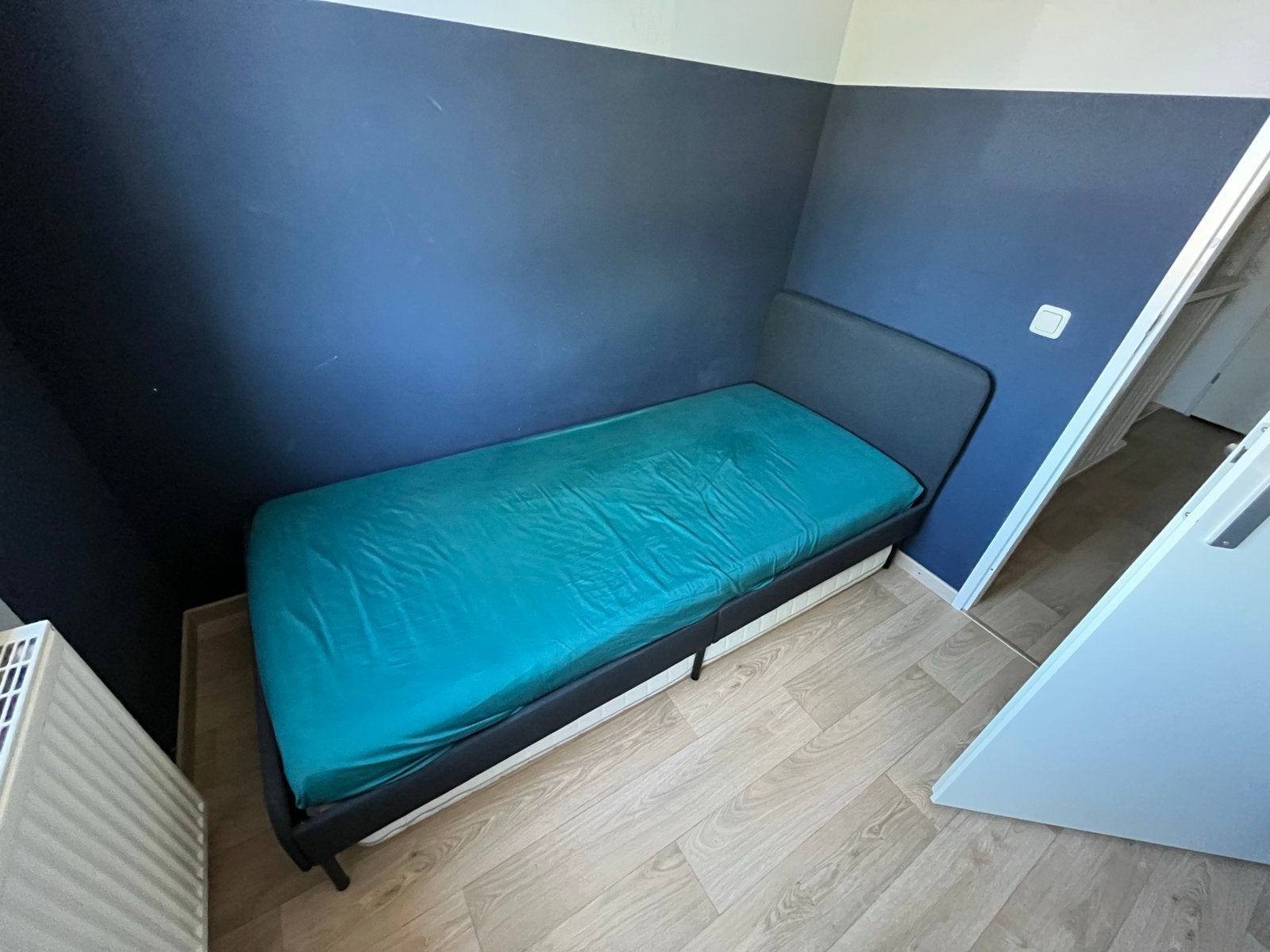 Slattum Ikea bed 90/200cm met lattenbodem en matras, Ophalen, 90 cm, Eenpersoons, Zwart