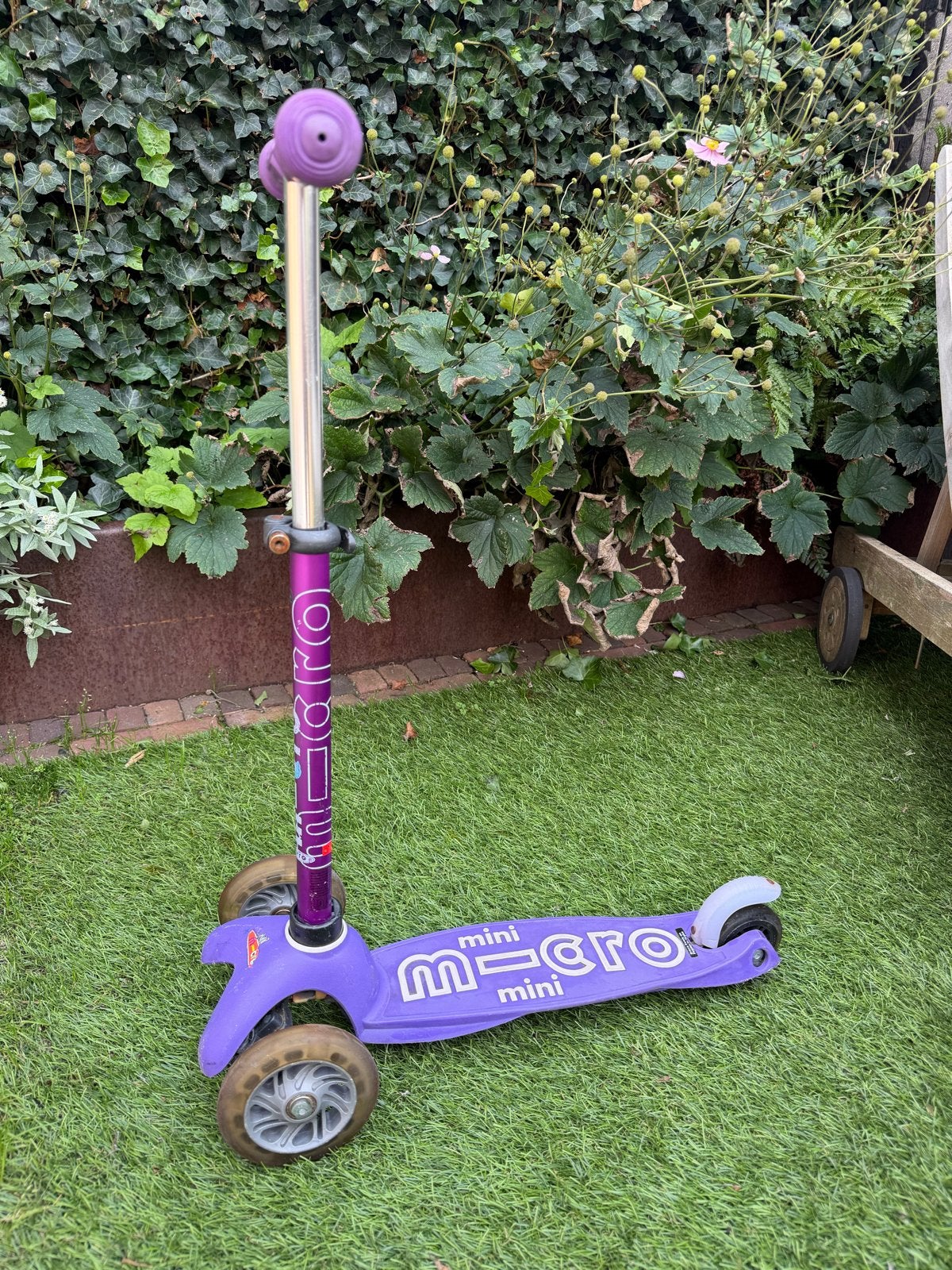 Mini Micro step paars met lichtjes, Fietsen en Brommers, Ophalen, Gebruikt, Gewone step