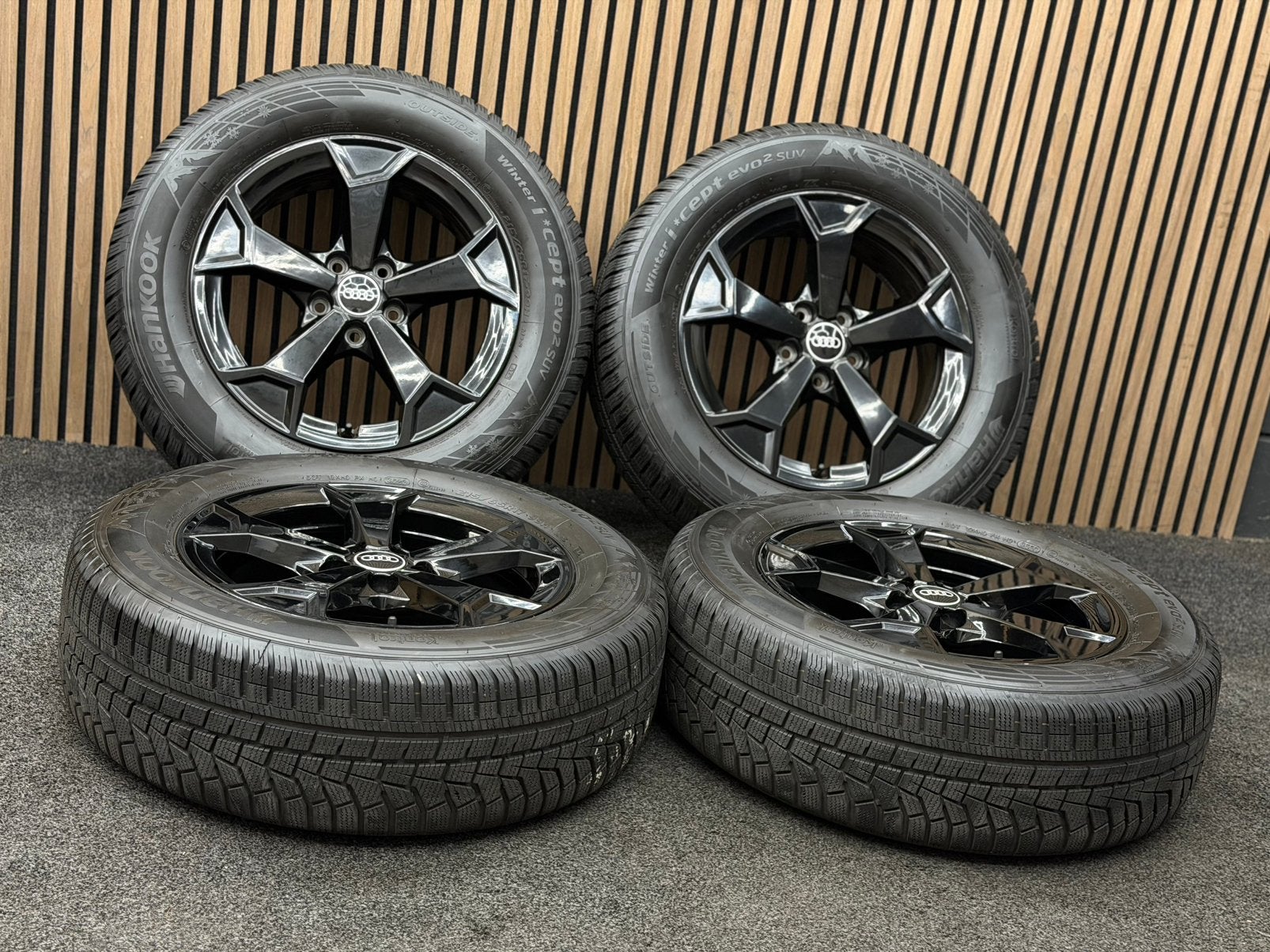 WINTER! Originele 17 inch Audi Q3 5x112 ET38 Hankook AO, Ophalen, 215 mm, ., Banden en Velgen