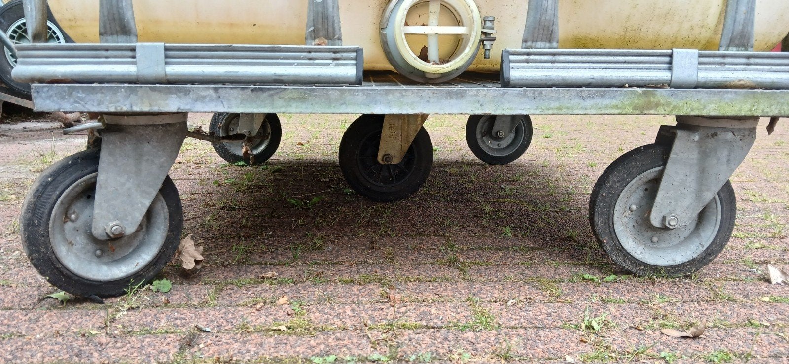 IBC Container 1000L op wielen - Ideaal voor wateropslag, Ophalen