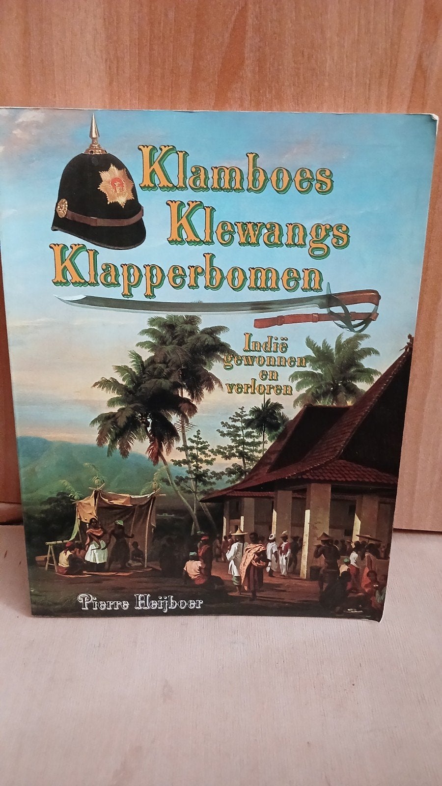 Klamboes, Klewangs, Klapperbomen – Pierre Heijboer, Ophalen of Verzenden, Gelezen