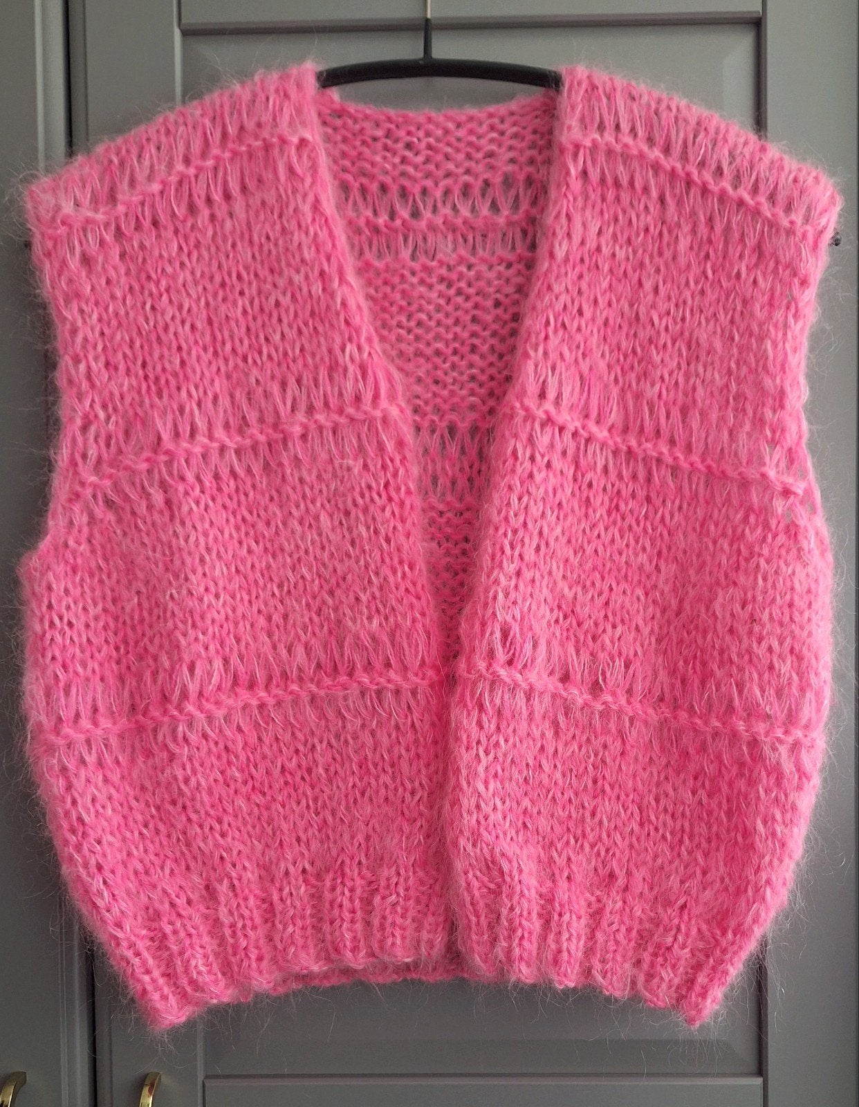 Nieuw handgemaakt mohair gilet, neon rose, maat S/M, Kleding | Dames, Truien en Vesten, Ophalen of Verzenden, Nieuw, Maat 38/40 (M)