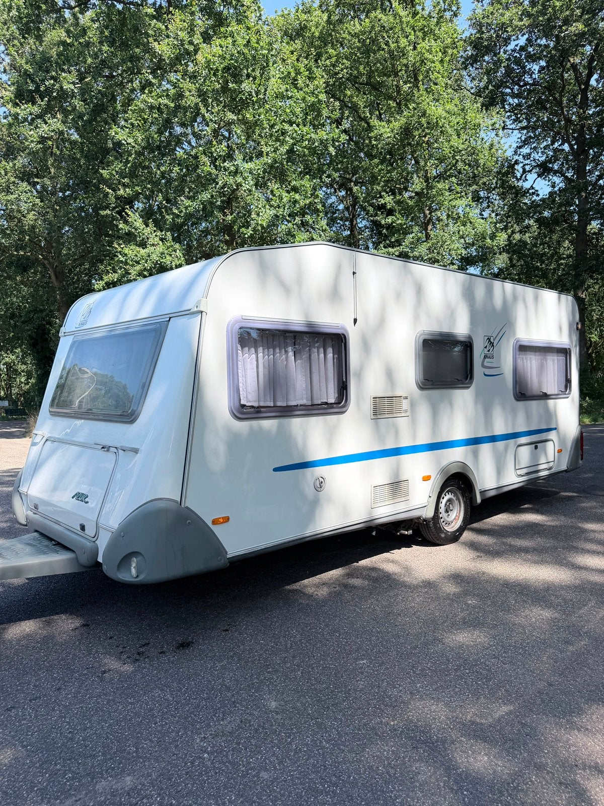Zeer nette Knaus 500 Caravan uit 2000 !, Caravans en Kamperen, Caravans, Omvormbare zithoek, Rondzit, Bedrijf, 5 tot 6 meter