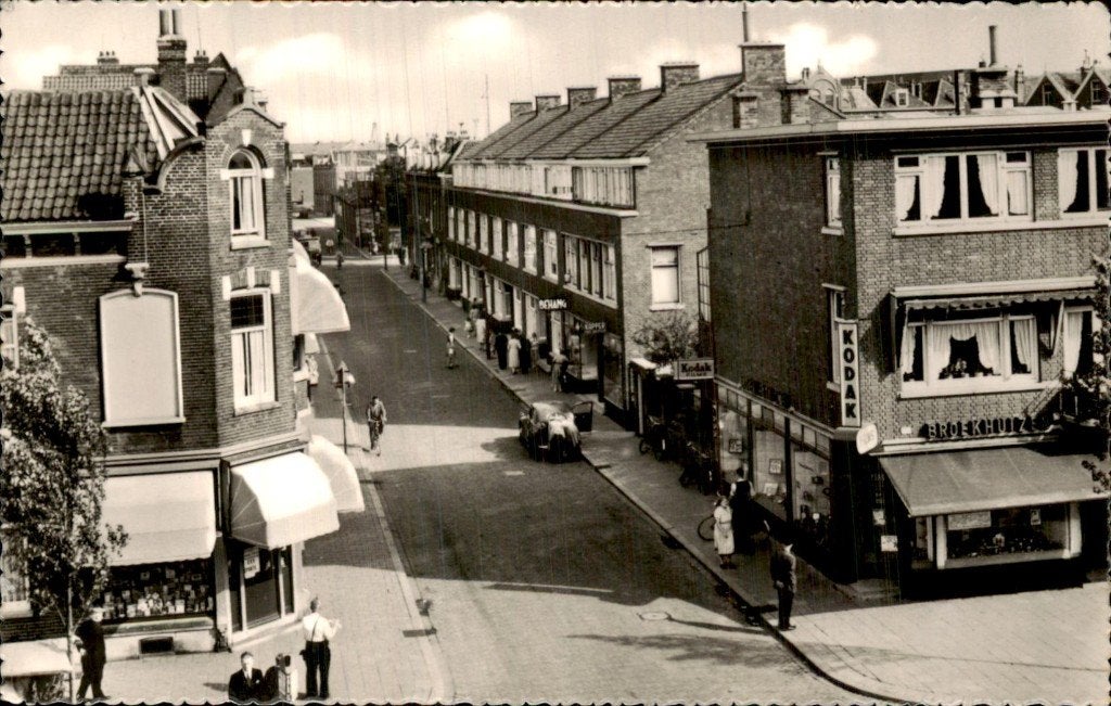 Rotterdam-Zuid - Katendrecht Lagedijk - straat met Kodak, Ophalen of Verzenden, 1940 tot 1960, Gelopen, Zuid-Holland