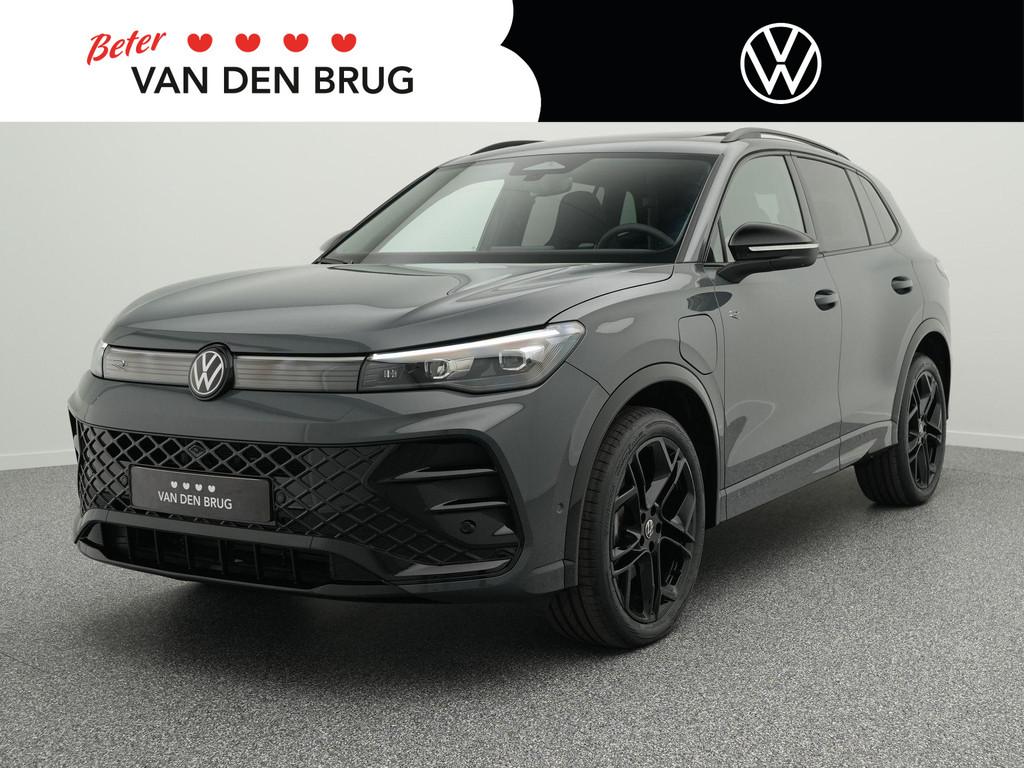 Volkswagen Tiguan R-Line 1.5 eHybrid 272 PK | LED Plus | Pan, Stof, 4 cilinders, 2000 kg, 150 min