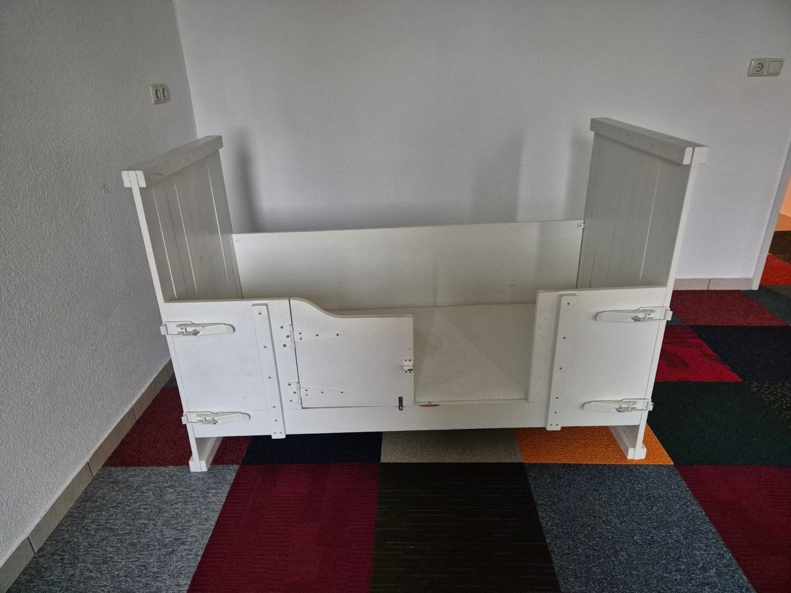 Wit houten kinderbed/peuterbed kiske met kast, Ophalen, Gebruikt, 140 tot 160 cm, 70 tot 85 cm