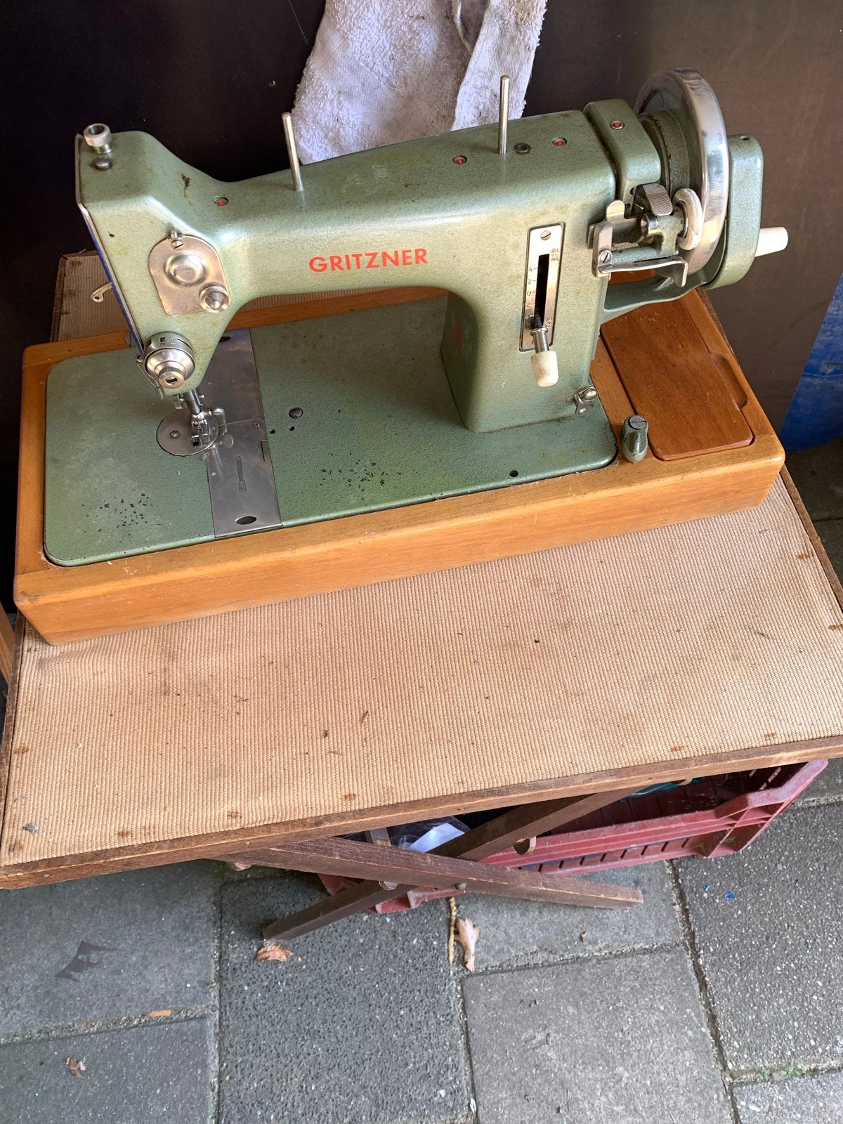 Vintage Gritzner Naaimachine - Robuust en Decoratief, Ophalen