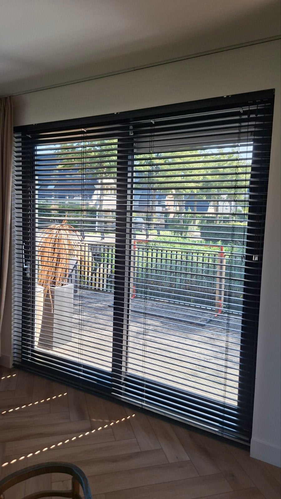Veneta Aluminium Jaloezie Zwart 234.5x235cm - Als Nieuw, Ophalen of Verzenden, Zo goed als nieuw, Zwart