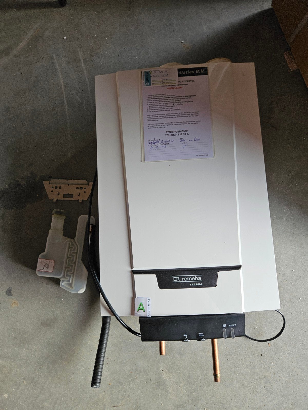 Remeha Tzerra M 28c Plus CV-ketel, Ophalen, Gebruikt, Hoog rendement (Hr), Cv-ketel of Combi-ketel