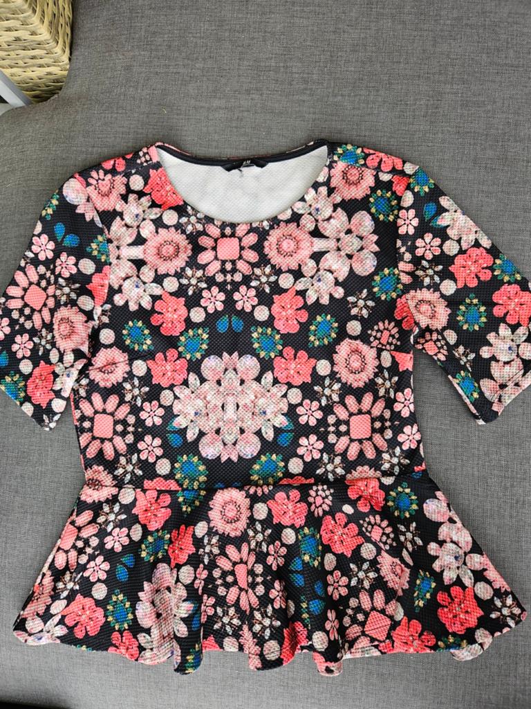 H&M Bloemenprint Peplum Top Maat 40, Maat 38/40 (M), H&M, Zwart, Ophalen of Verzenden