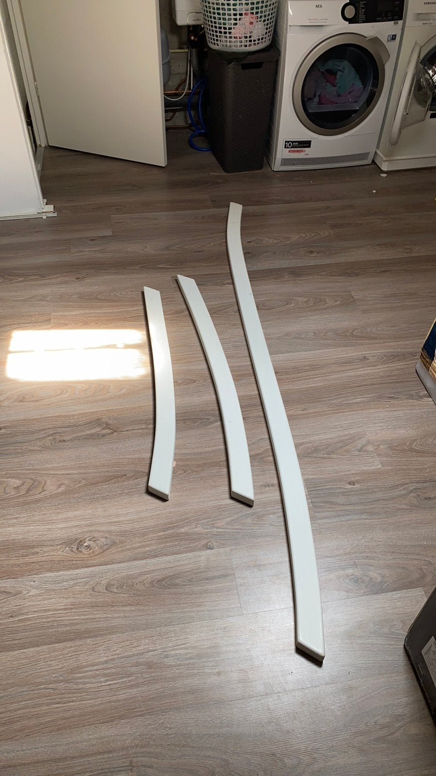 Te koop; 3 nieuwe gebogen houten trapleuningen., Doe-het-zelf en Verbouw, Ladders en Trappen, Ophalen, Zo goed als nieuw, 4 meter of meer