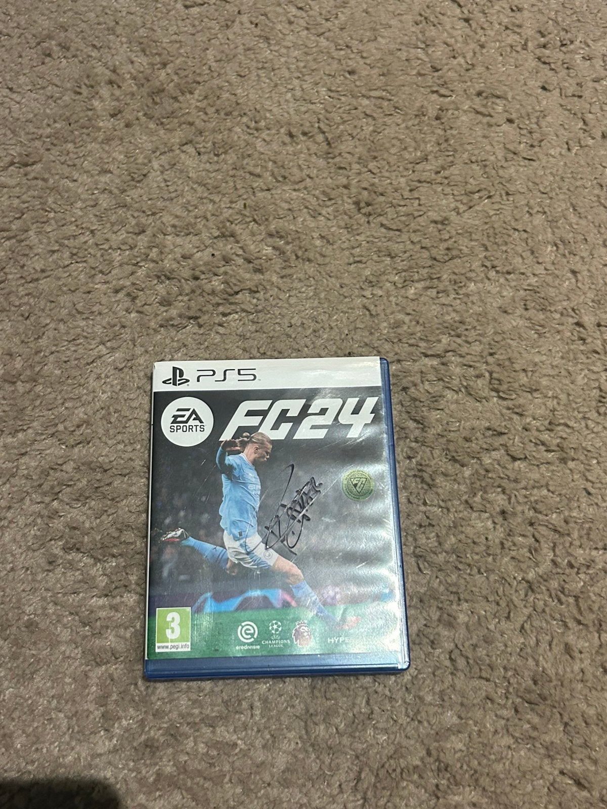Fc24 ps5 game gesigneerd door Erling Braut Haaland, Ophalen, Zo goed als nieuw