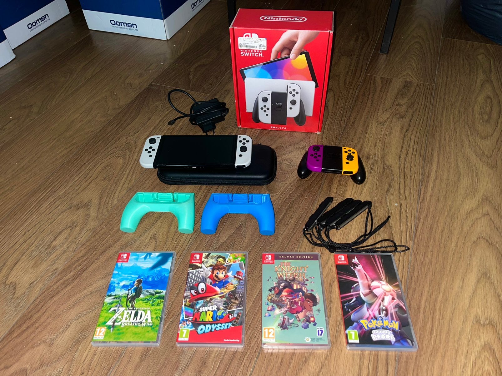 Nintendo Switch OLED - incl. Games & Accessoires, Ophalen of Verzenden, Zo goed als nieuw, Switch OLED
