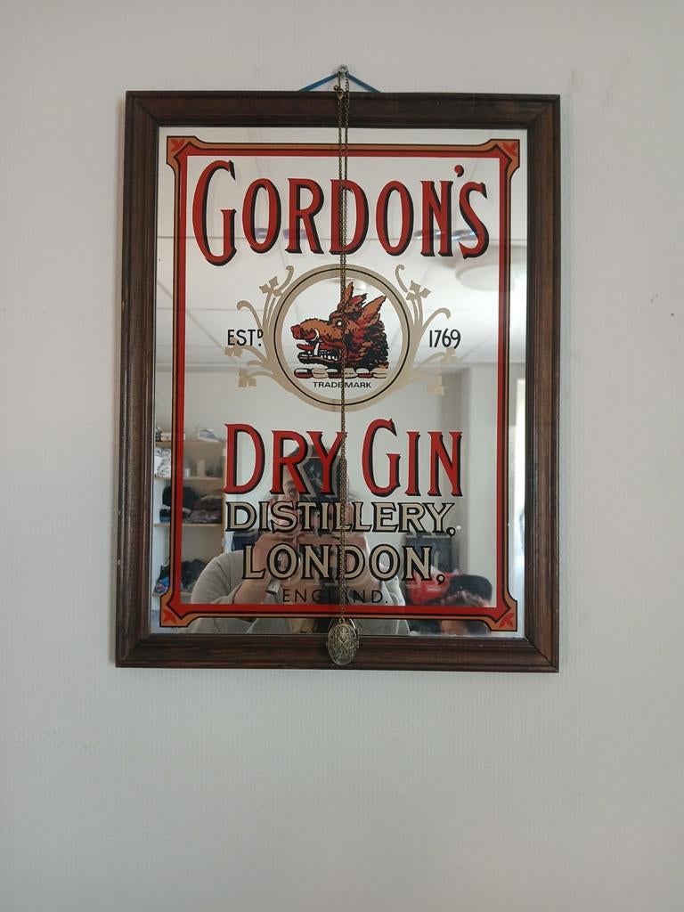 Gordon dry Gin spiegel collectors item, Verzenden, Rechthoekig