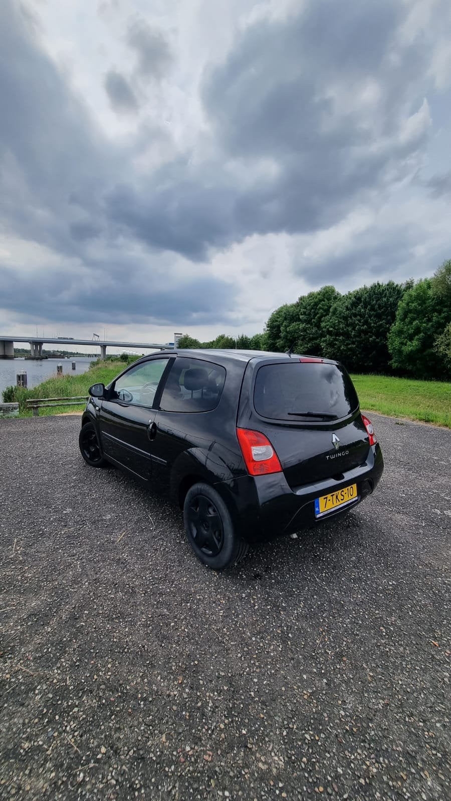Renault Twingo 1.2 16V 2008 Zwart, Auto's, Voorwielaandrijving, 31 €/maand, 4 cilinders, 4 stoelen