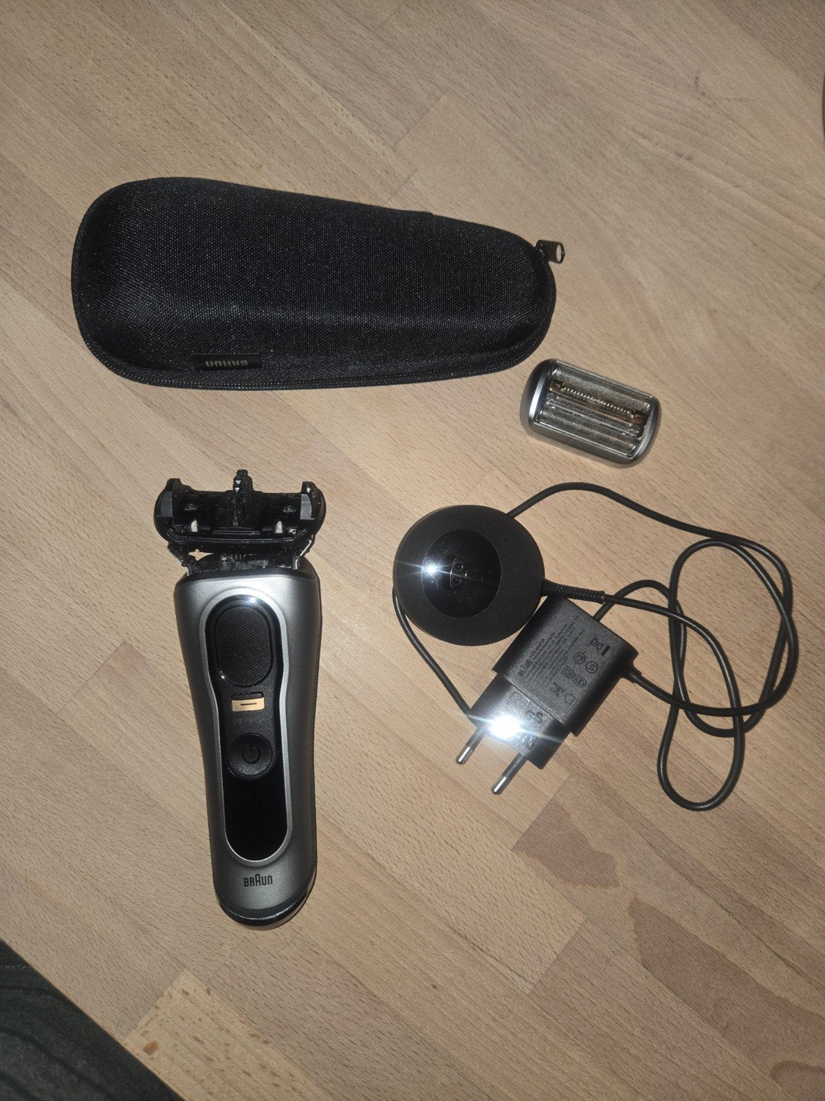 Braun Series 9 scheerapparaat - defecte kop, Ophalen of Verzenden, Niet werkend, Scheren en Epileren