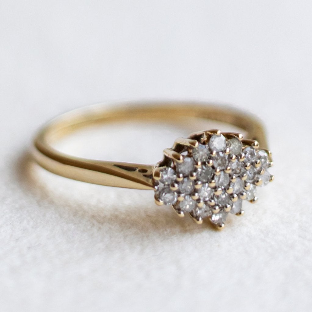 Vintage 9K gouden cluster ring met diamanten - 17,75, Ophalen of Verzenden, Zo goed als nieuw, 17 tot 18, Met edelsteen