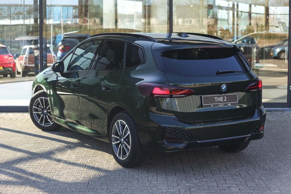 BMW 2 Serie Active Tourer 225e xDrive M Sport Automaat / Tre, Automaat, 1800 kg, Zwart, 38 km/l