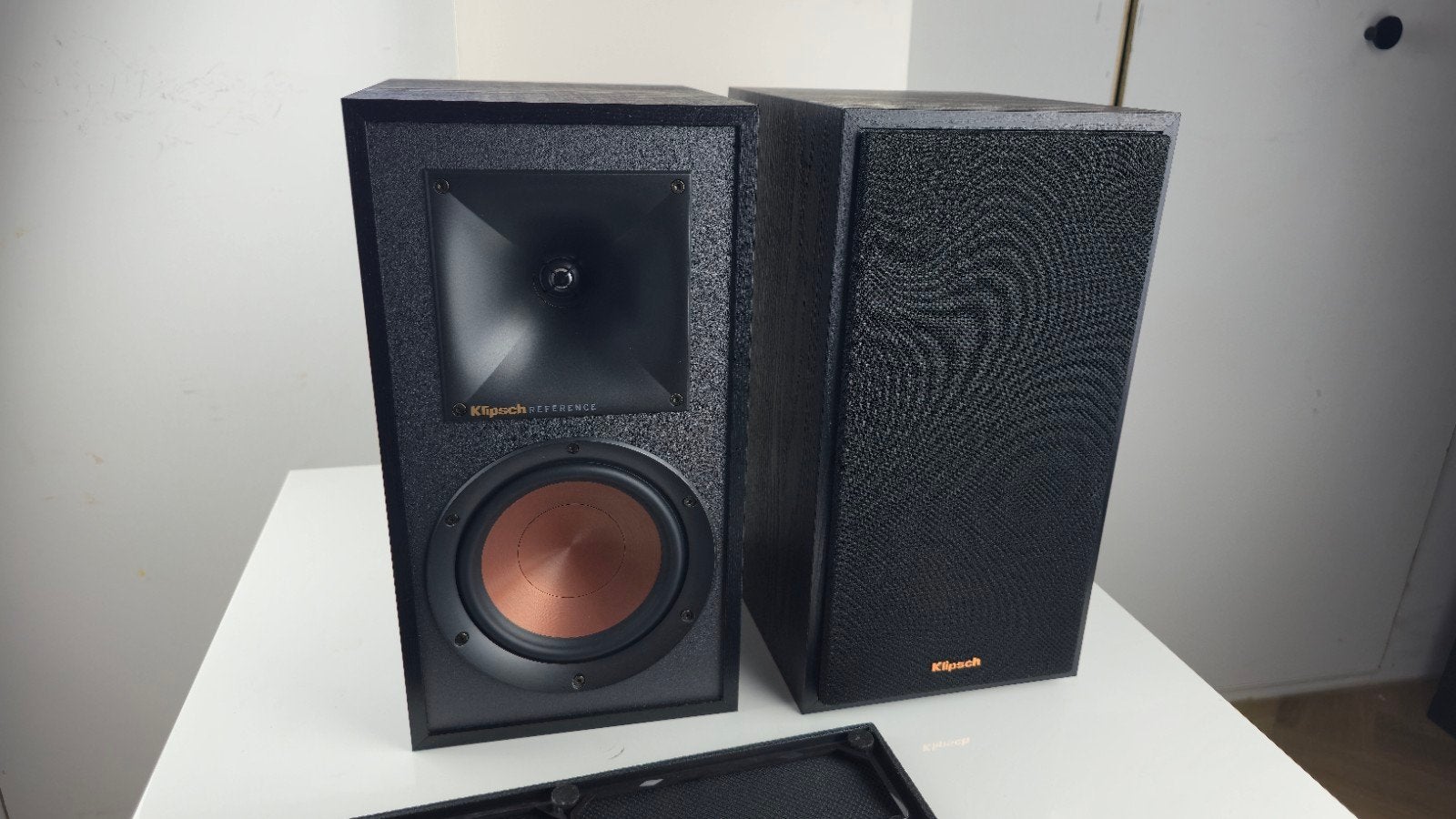 Klipsch R-51M Boekenplank Luidsprekers, Basreflex, Ophalen of Verzenden, Zo goed als nieuw, 60 tot 120 watt