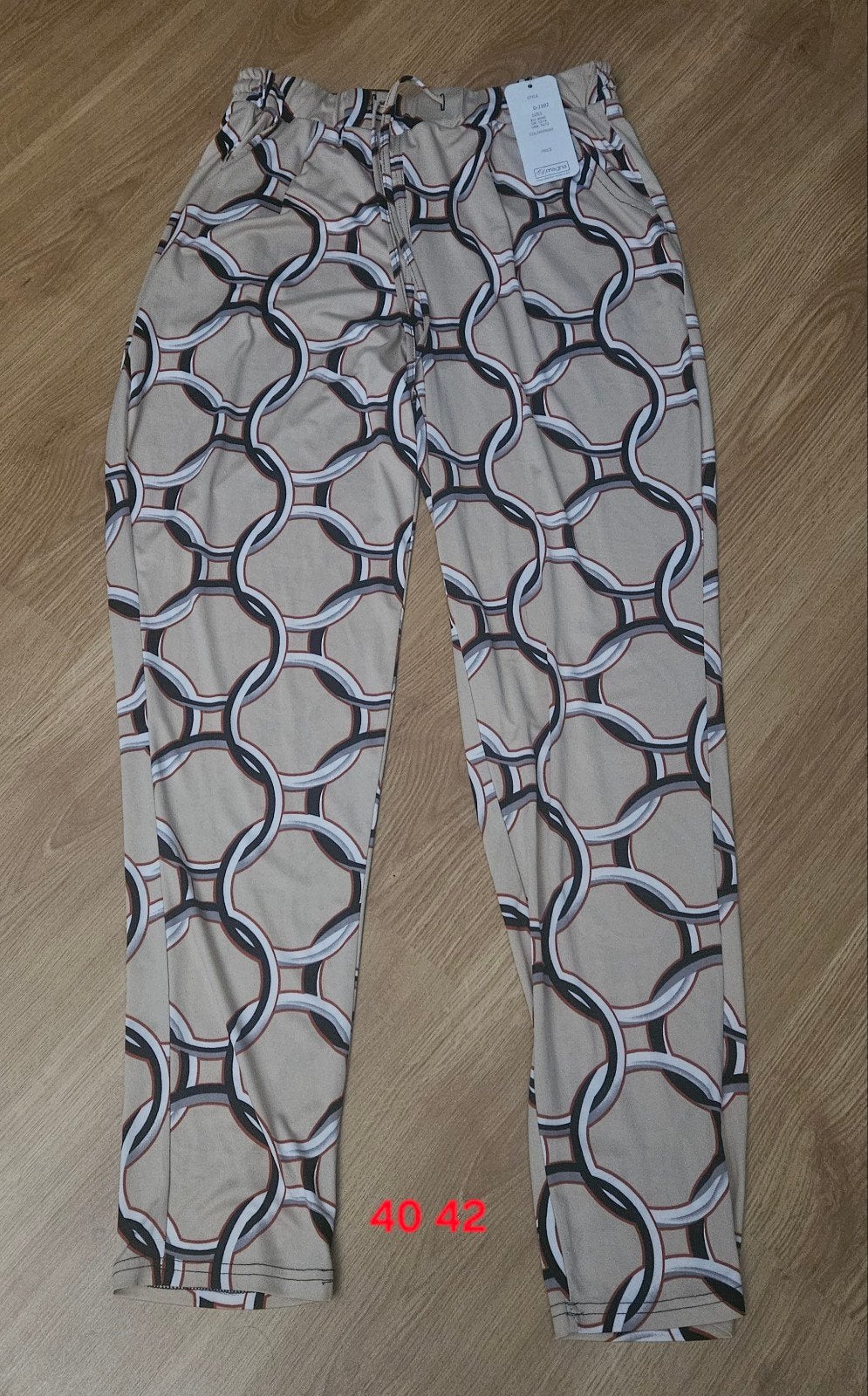 Nieuwe Magna broek maat 40/42 met patroon, Kleding | Dames, Broeken en Pantalons, Ophalen of Verzenden