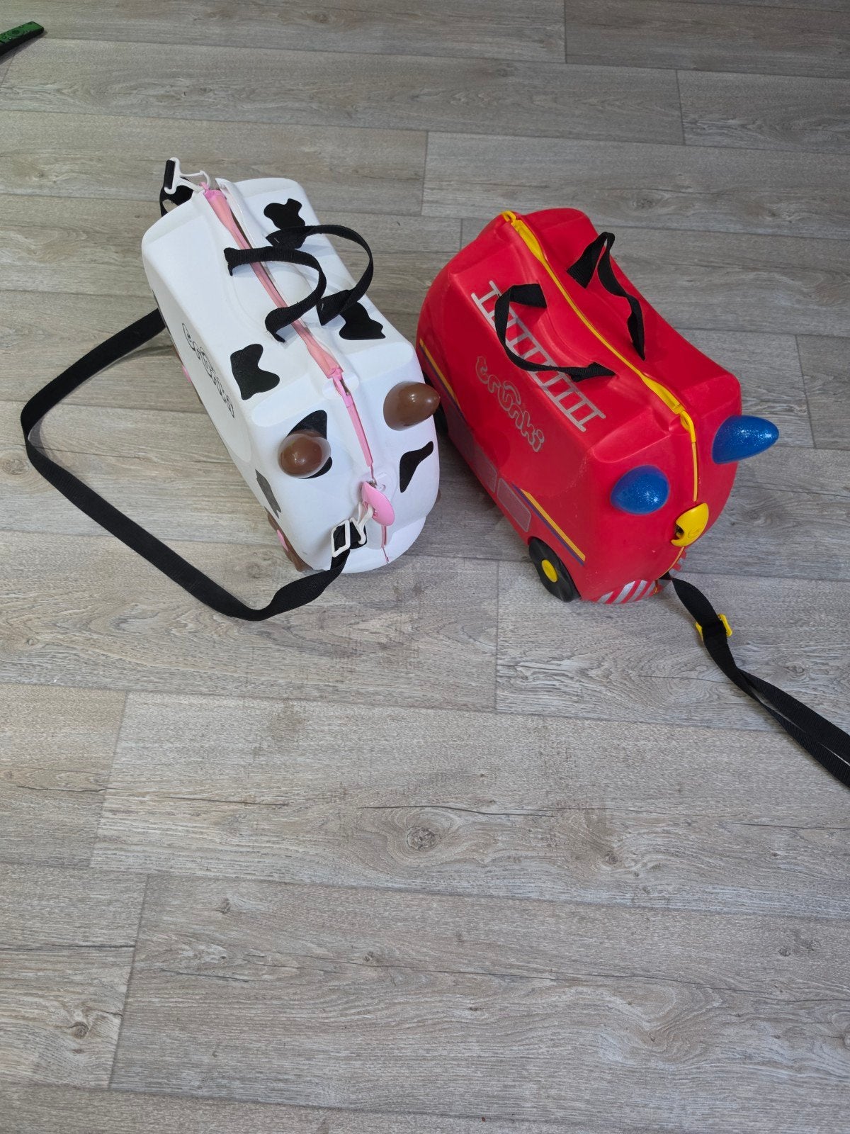 Trunki kinder koffers - Brandweerwagen en Koe, 40 tot 60 cm, Gebruikt, 20 tot 30 cm, Rood
