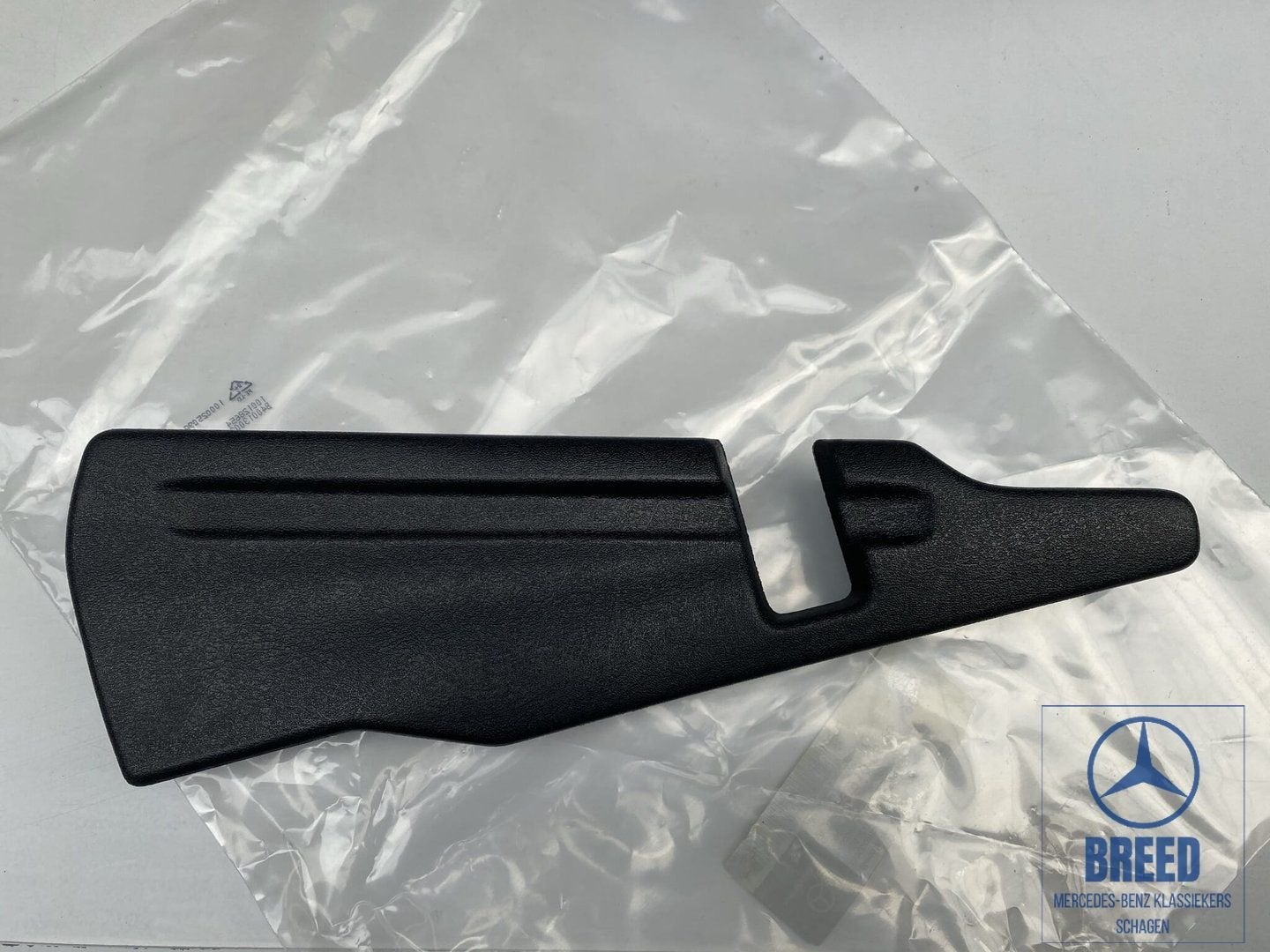NOS afdekking rechter stoel rechts zwart Mercedes W123 W126, Auto-onderdelen, -, Nieuw, Ophalen of Verzenden, -