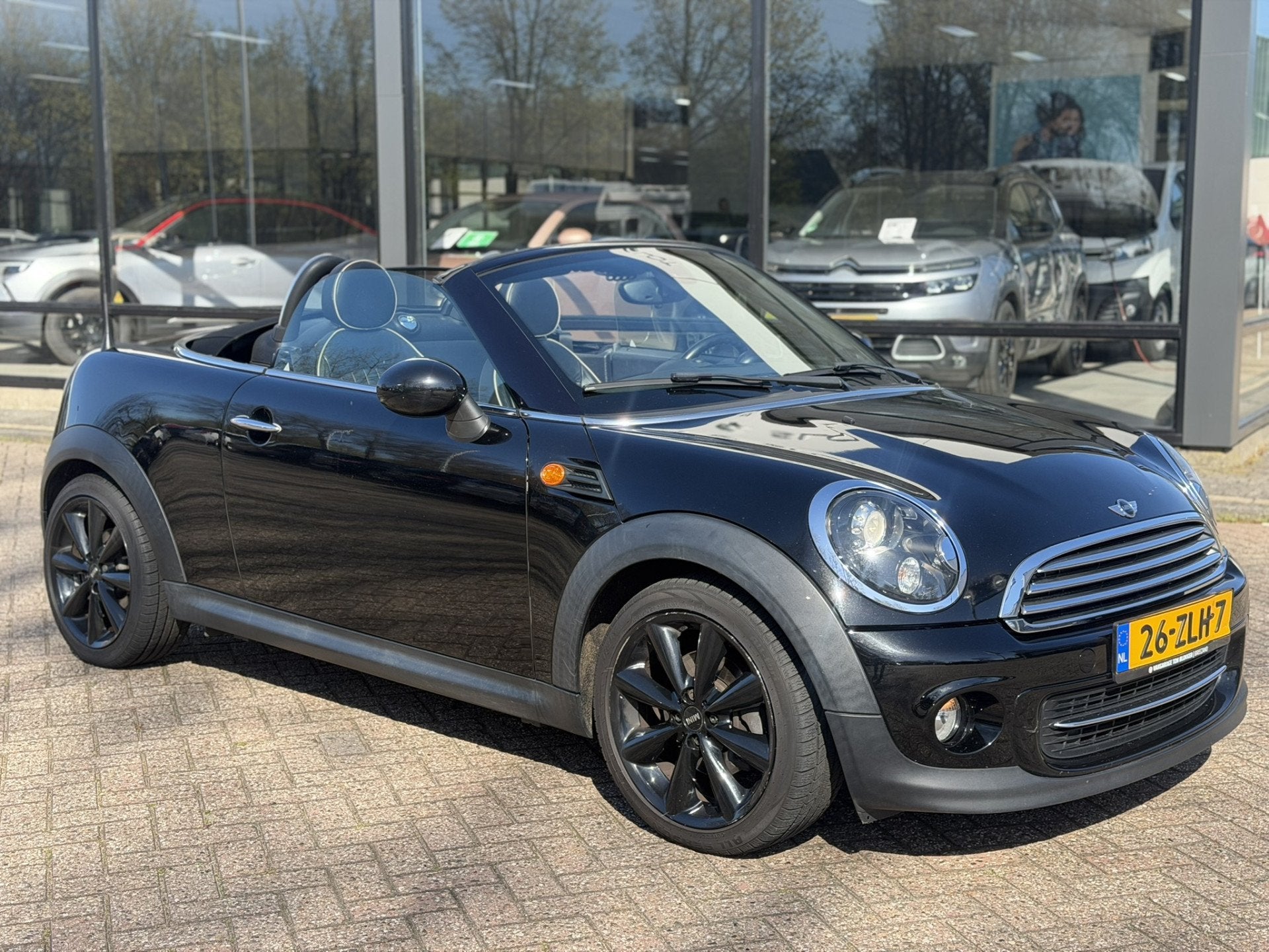 MINI Roadster 1.6 Cooper Chili Org Nederlands Auto !, Voorwielaandrijving, Gebruikt, Zwart, 4 cilinders