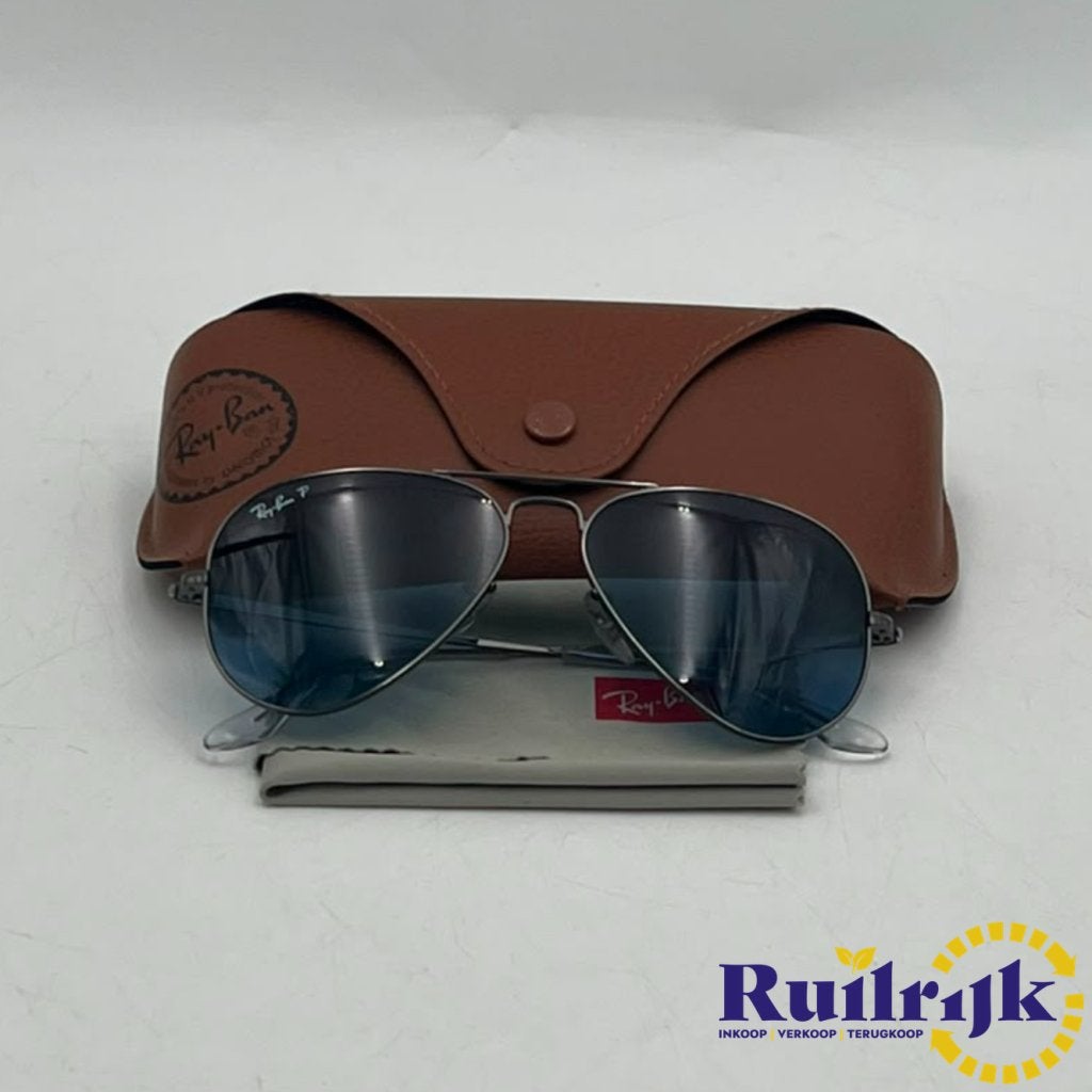 Rayban Aviator Metal ii RB3689 zonnebril - Nieuwstaat, Ray-Ban, Zo goed als nieuw, Support@rayban.com, Luxottica Group, 2 Via S. Marco
Milan 20121
Italy