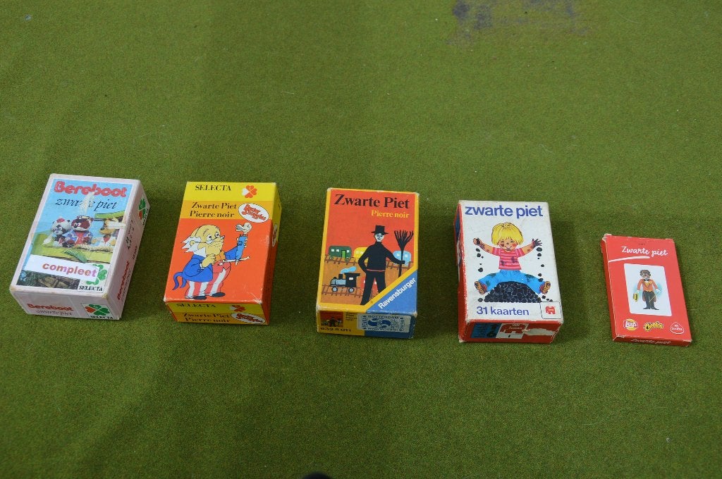 4 vintage Zwarte Piet / Pierre Noir kaartspellen: Bereboot, Hobby en Vrije tijd, Een of twee spelers, Ophalen of Verzenden, Gebruikt