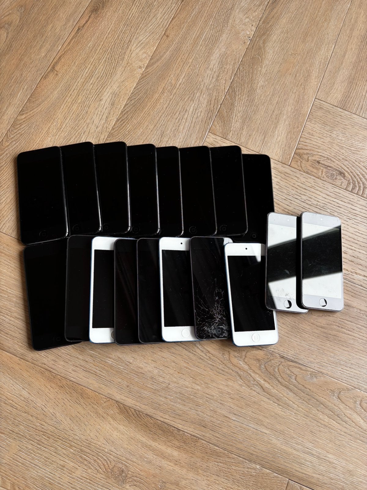18 Apple Ipod Touch 5 / 6 en 7e generatie, Audio, Tv en Foto, Mp3-spelers | Apple iPod, Ophalen of Verzenden, Niet werkend, Touch
