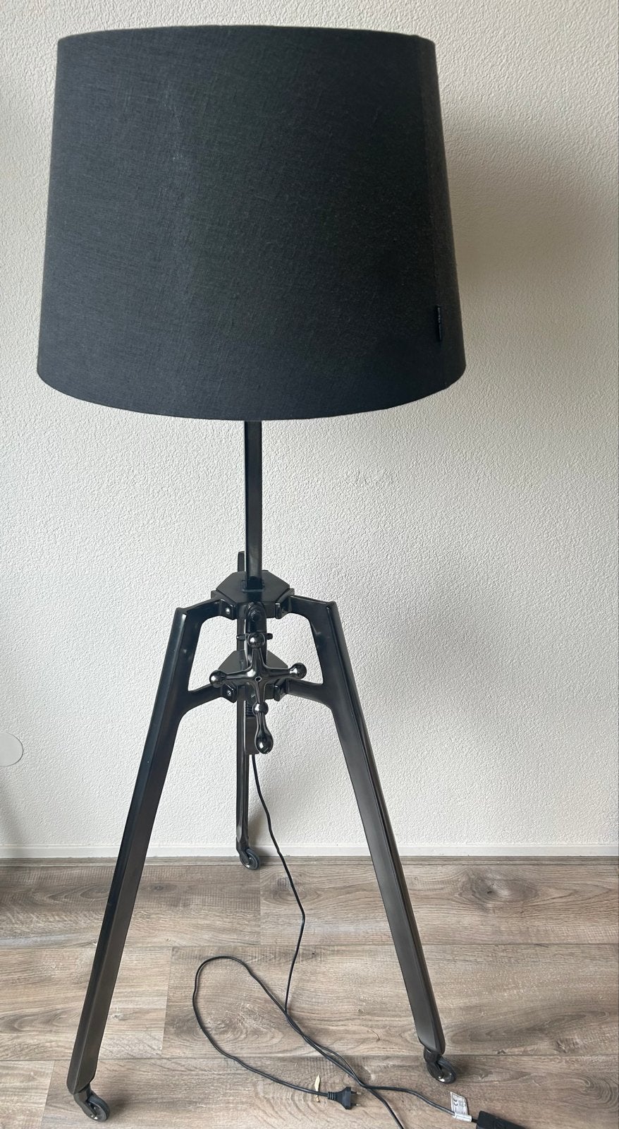 Riviera Maison driepoot vloerlamp.Tripod.Zwarte lamp.Stalamp, Ophalen, Zo goed als nieuw, Metaal, 150 tot 200 cm