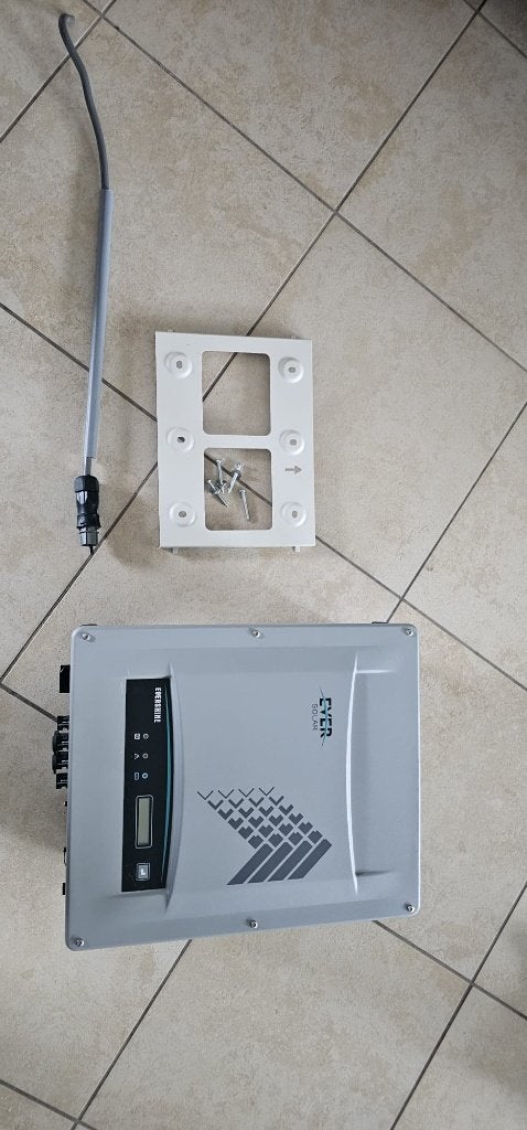 Ever Solar Evershine TL4000-10 Zonnepaneel Omvormer (4000VA), Ophalen of Verzenden, Gebruikt, Overige typen, 200 wattpiek of meer
