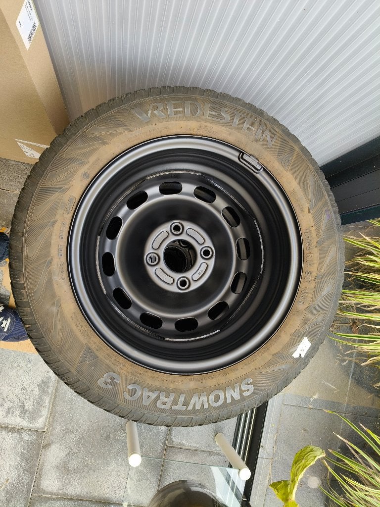 Vredestein Snowtrac 3 Winterbanden op stalen velg 175/65 R14, Ophalen, 14 inch, Gebruikt, 175 mm